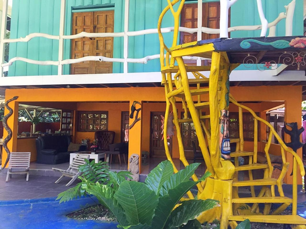 Madre Selva Hostel Puerto Viejo de Talamanca Dış mekan fotoğraf