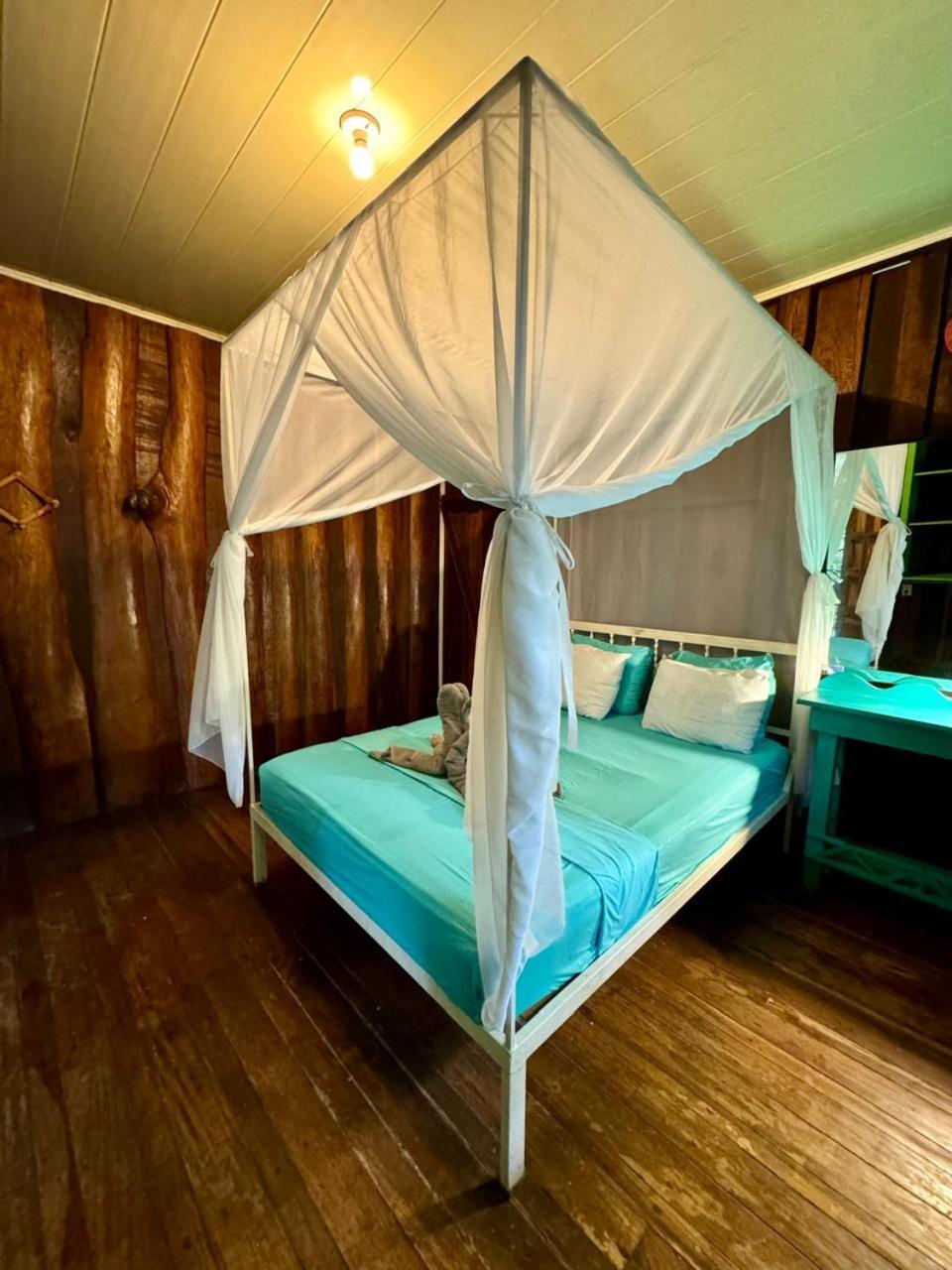 Madre Selva Hostel Puerto Viejo de Talamanca Dış mekan fotoğraf